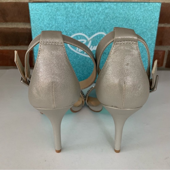 Betsey Johnson Womens Gina Silver Jeweled High Heel Sandals Size US 9.5 M MINT - Picture 8 of 8